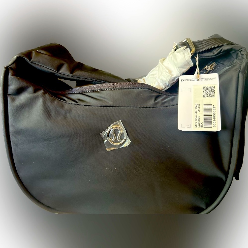 Luluemon Mini Shoulder Bag 4L *NWT*